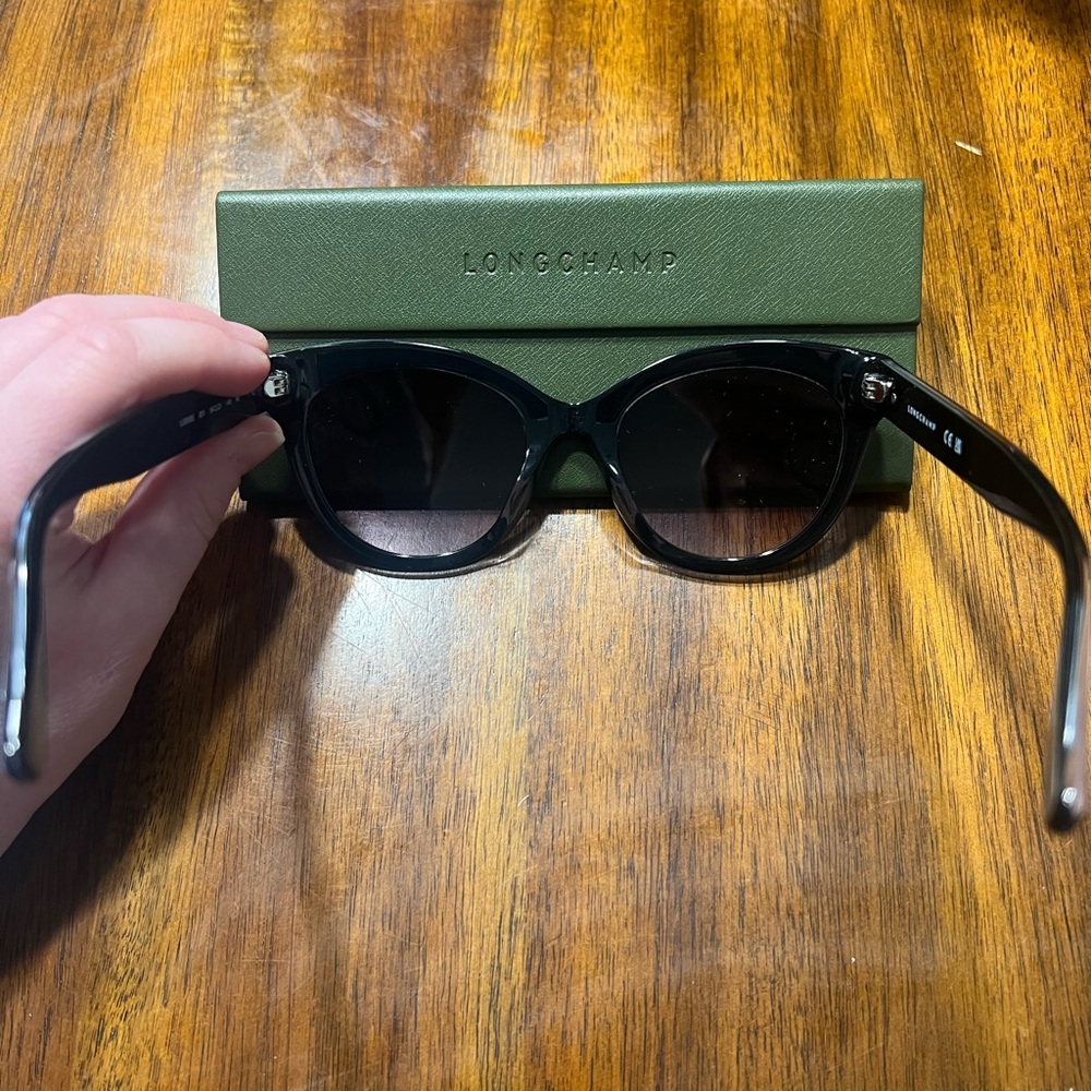 Longchamp New Black Sunglasses with Green Case - Picture 4 of 5